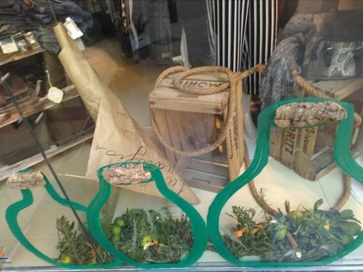 Les Escales gewinnt den Schaufensterwettbewerb der Fiesta de la Ratafia