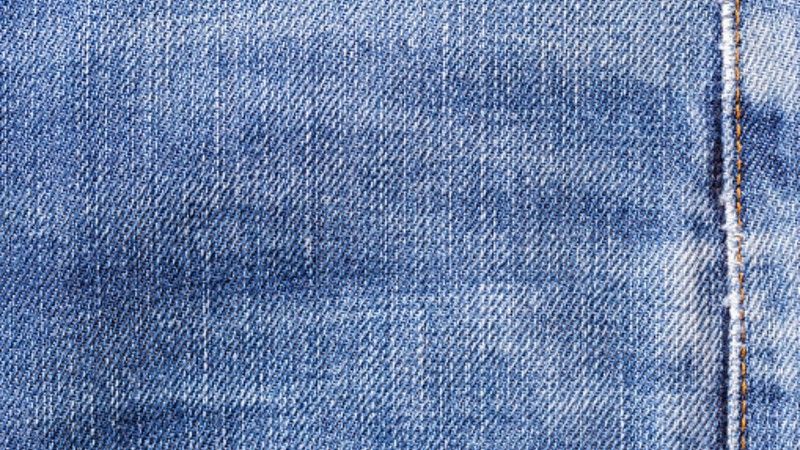 6. Denim: icónico y resistente