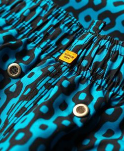 Bañador corto con dibujo geométrico Superdry Navy Blazer