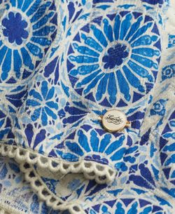 Blusón corto con estampado geométrico Superdry Ibiza Blue