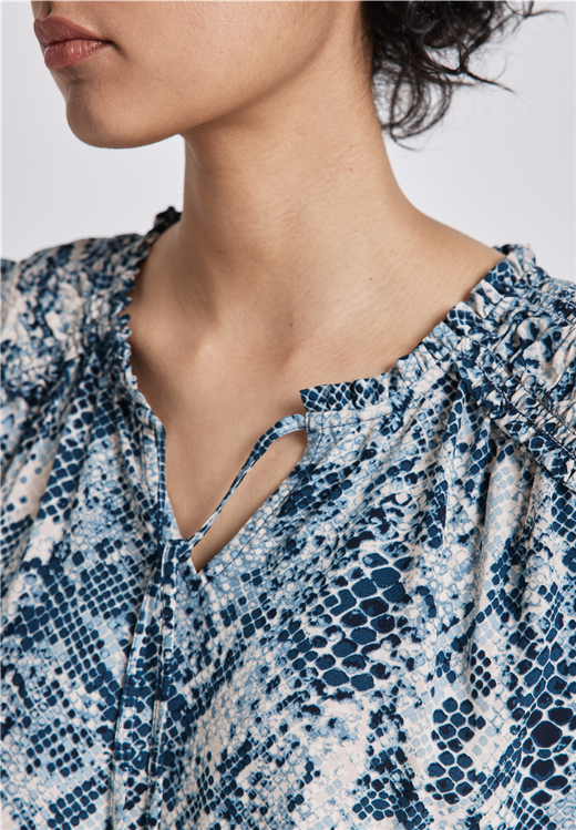 Blusón s/m con estampado animal print bicolor Street One Blue