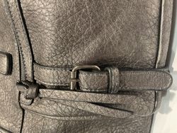 Bolso cruzado metalizado Varis Grey