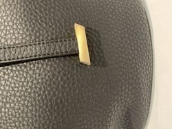 Bolso cruzado monocolor Varis Black