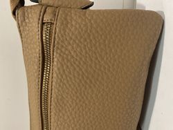 Bolso cruzado pequeño Varis Brown