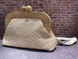 Bolso pequeño cruzado con detalle madera Varis Beige