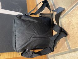 Bolso pequeño cruzado Varis Black