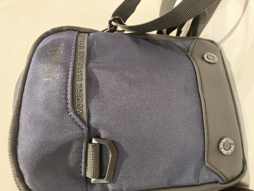 Bolso pequeño cruzado Varis Navy