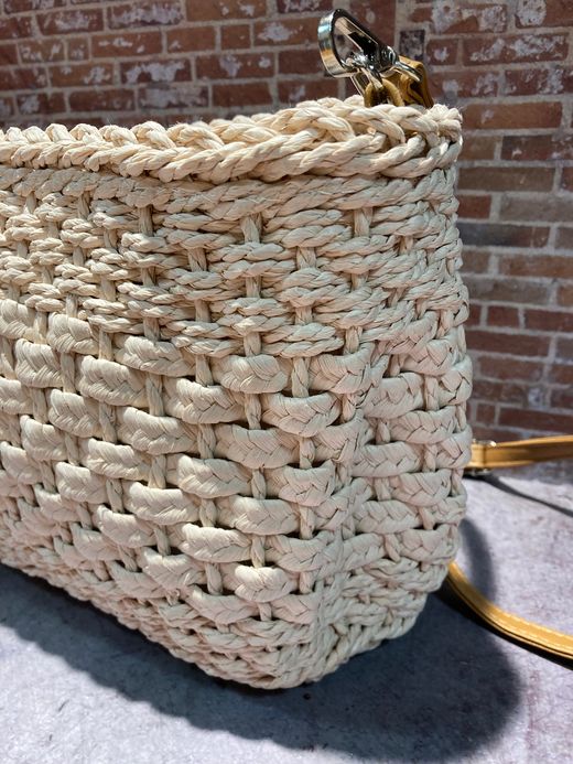 Bolso pequeño trenzado Varis Rose