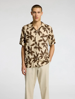 Camisa de cuello bowling con estampado hojas Selected Oatmeal