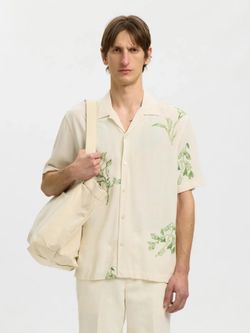 Camisa m/c con detalle hojas monocolor Selected Egret