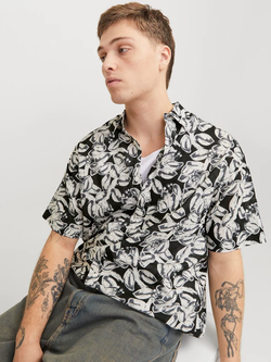Camisa m/c con estampado hojas Jack & Jones Black