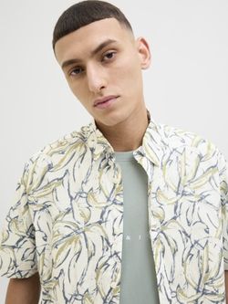 Camisa m/c con estampado hojas Jack & Jones Cloud Dancer