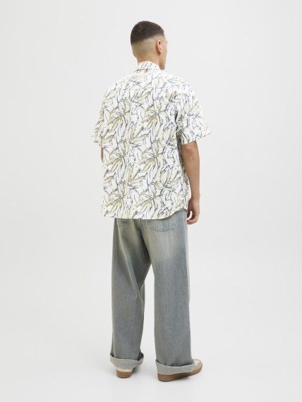 Camisa m/c con estampado hojas Jack & Jones Cloud Dancer