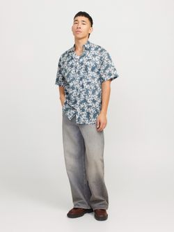 Camisa m/c con estampado hojas Jack & Jones Storm Grey