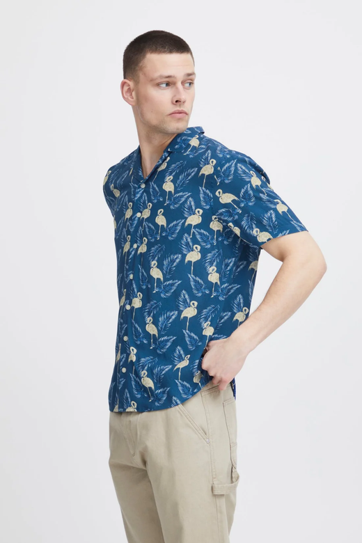Camisa m/c resort con estampado flamencos Blend Of America Navy Peony