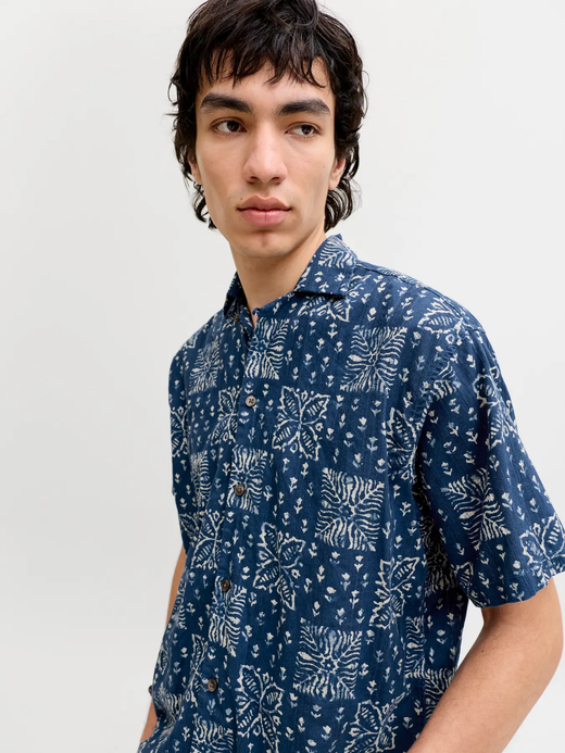 Camisa m/c resort con estampado floral monocolor Jack & Jones Sky Captain