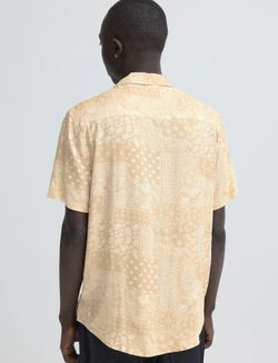 Camisa m/c viscosa con estampado cachemir monocolor Blend Of America Sand