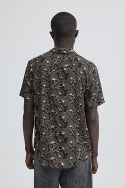 Camisa m/c viscosa con estampado hojas Blend Of America Black
