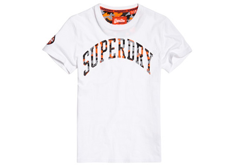 Superdry Optic embossed branding letter T-shirt — Pep Serra street