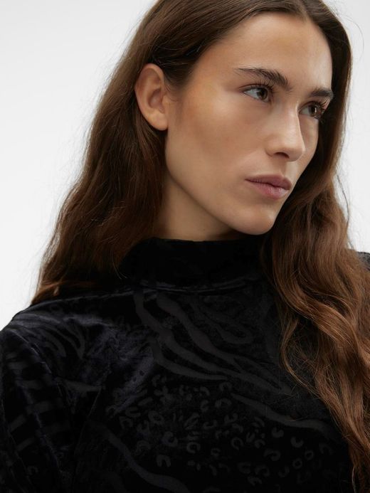 Camiseta cuello alto con estampado transparencias Vero Moda Black