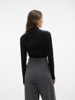 Camiseta cuello alto con estampado transparencias Vero Moda Black