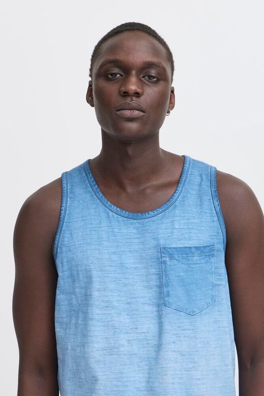 Camiseta de tirantes con bolsillo con efecto desgastado Blend Of America Blue Aster