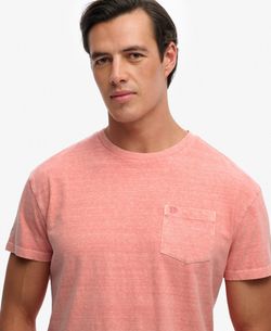 Camiseta m/c con bolsillo de aspecto desgastado Superdry Coral
