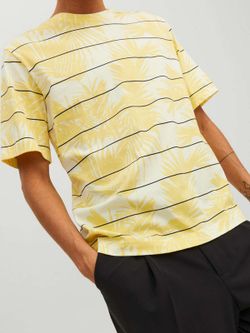 Camiseta m/c con estampado hojas palmera Jack & Jones Yellow