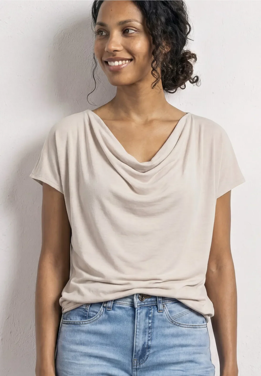Camiseta m/c de cuello drapeado Street One Sand