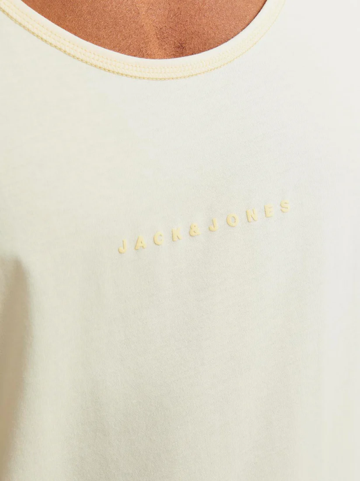 Camiseta tirantes con letras pequeñas pecho Jack & Jones Buttercream