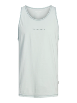 Camiseta tirantes con letras pequeñas pecho Jack & Jones Skylight