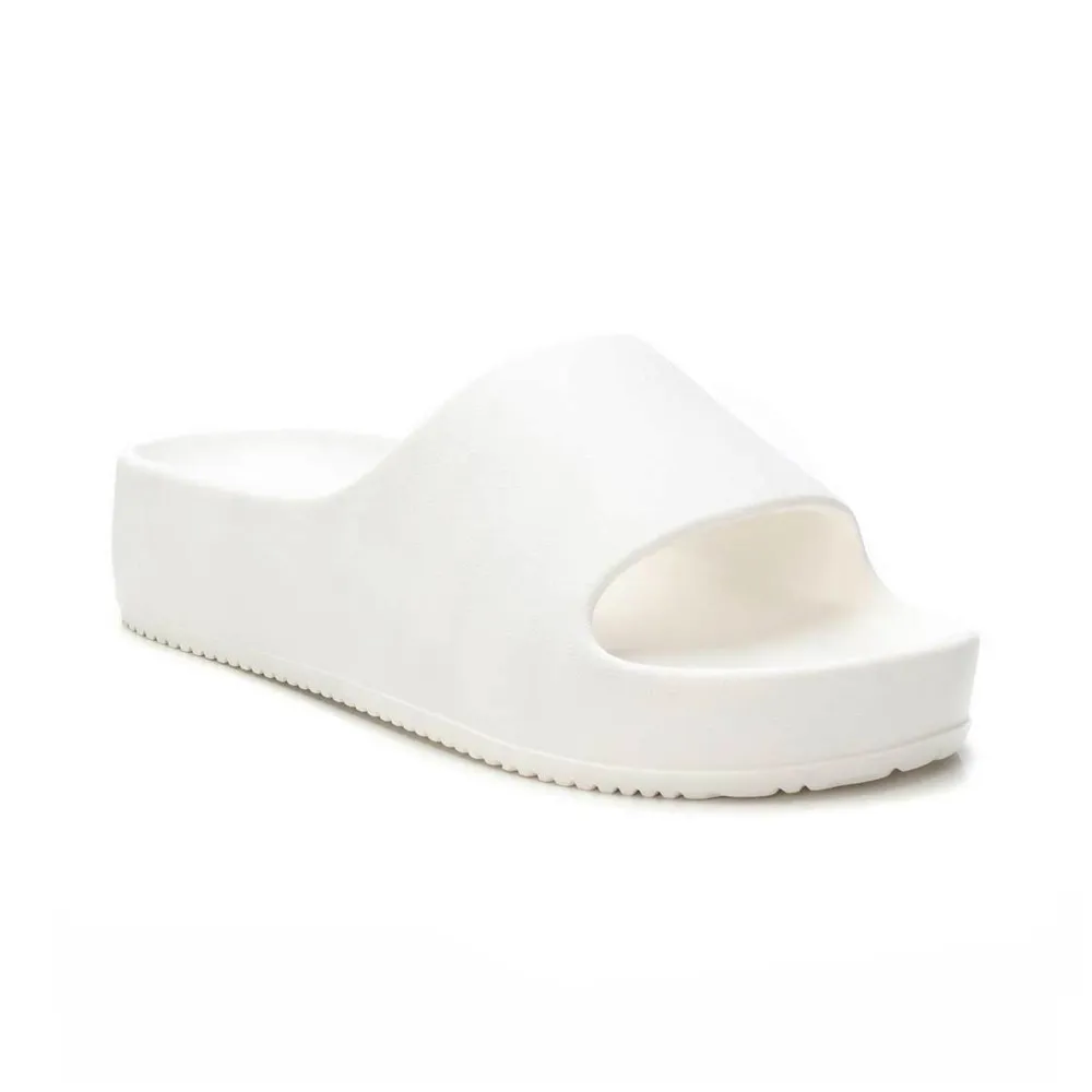 Chancla de pala con mini plataforma Xti Beige 35