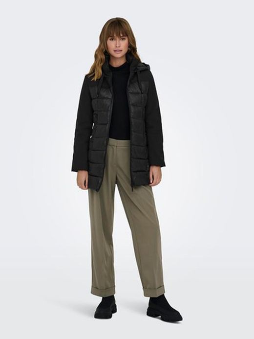 Chaqueta 3/4 con capucha combinada Only Black