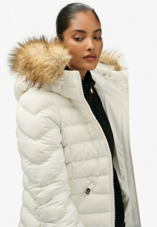 Chaqueta alcochada con capucha con pelo Superdry Bright White