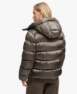 Chaqueta alcochada con capucha de efecto metalizado Superdry Deep Lichen