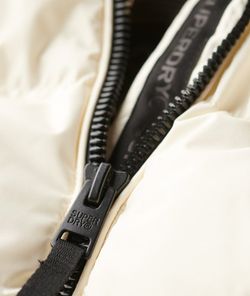 Chaqueta alcochada corta con capucha Superdry Off White