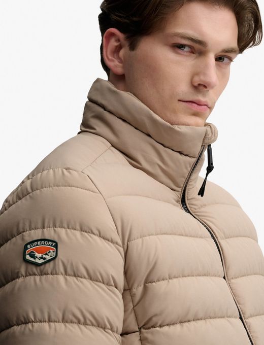 Chaqueta alcochada Superdry Beige