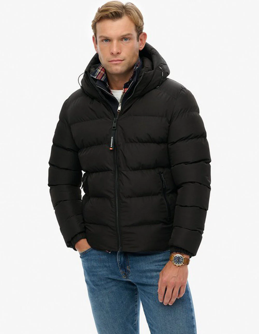 Chaqueta con capucha alcochada Superdry Black