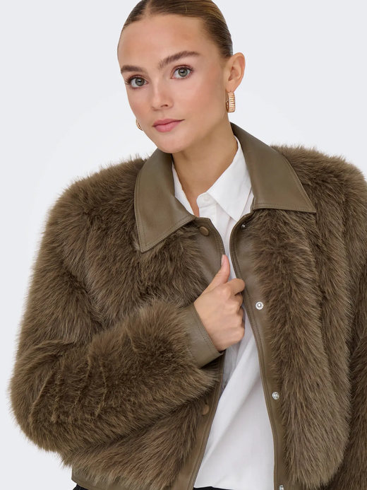 Chaqueta corta combinada de pelo Only Mountain Spring