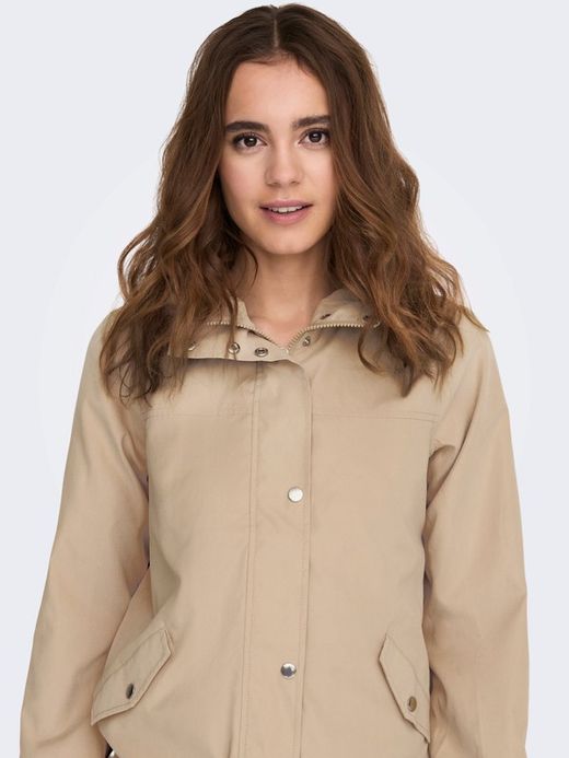 Chaqueta corta con capucha Jdy Nomad