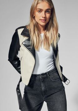 Chaqueta corta polipiel combinada Only Pumice Stone