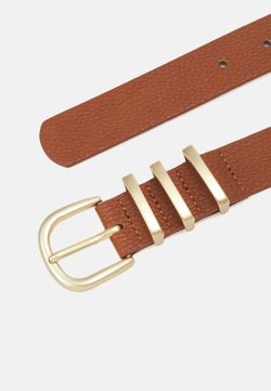 Cinturón básico de PU con hebilla dorada Pieces Cognac