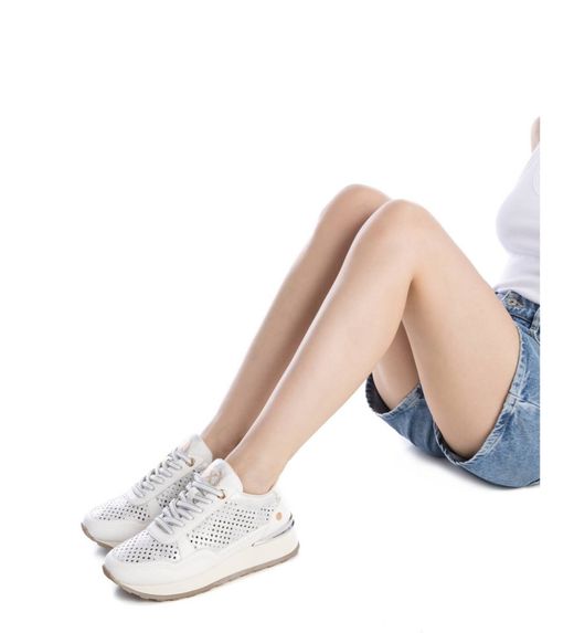 Deportivo con cordones metalizado Xti Blanco