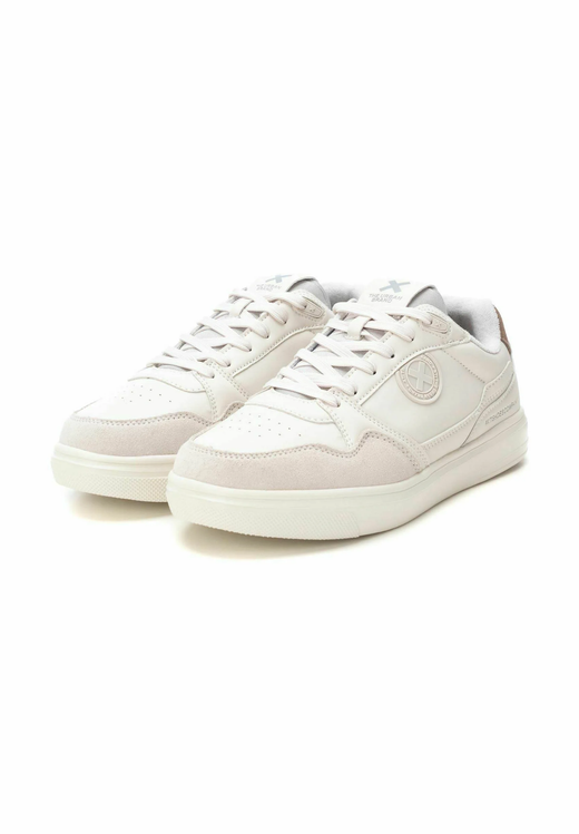 Deportivo con cordones monocolor Xti Beige