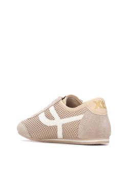 Deportivo con cordones y con rejilla Xti Beige