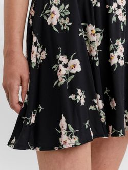 Falda corta con estampado floral Vero Moda Black