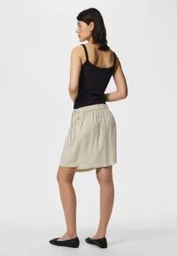 Falda corta cruzada Pieces Birch