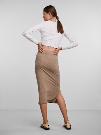 Falda midi canalé Pieces Silver Mink