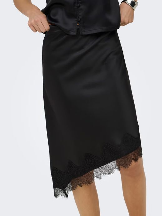 Falda midi de raso asimétrica y con puntillas Only Black