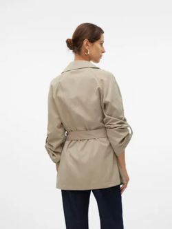 Gabardina con cinturón Vero Moda Laurel Wreath